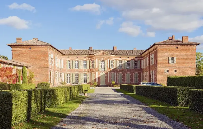 oliveraie-eurocentre-gite-Chateau-de-Merville